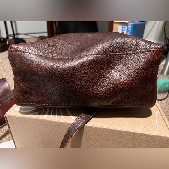 Portland Leather Coldbrew large zip raindrop EUC - Picture 9 of 10